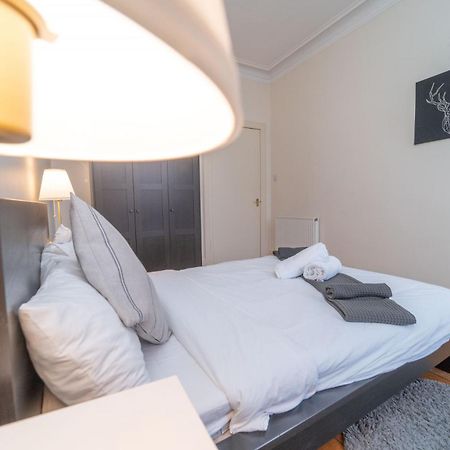 אדינבורו Large City Corner Apartment מראה חיצוני תמונה