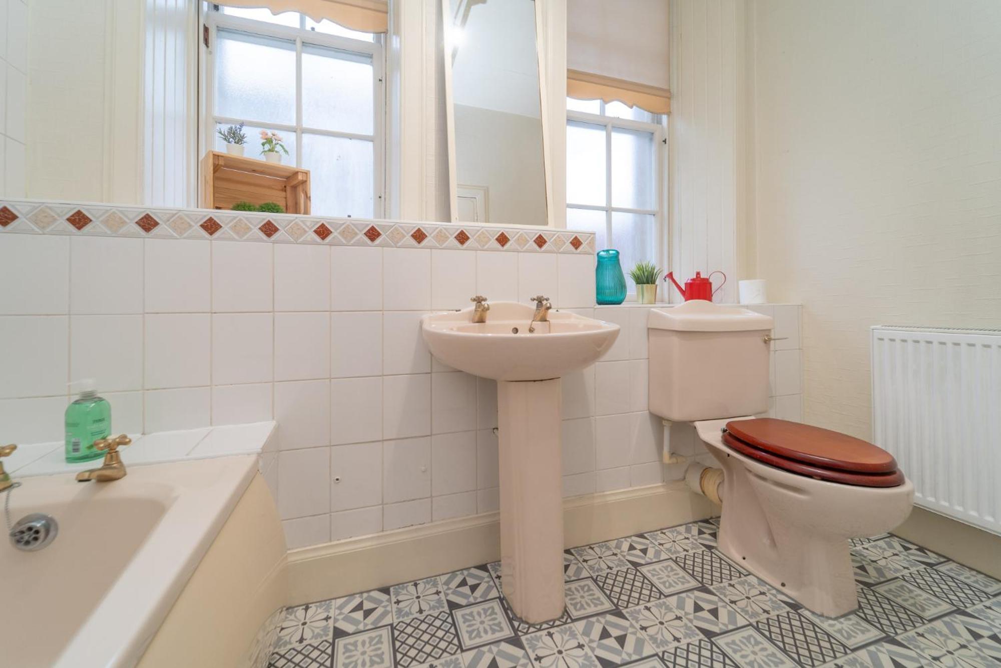 אדינבורו Large City Corner Apartment מראה חיצוני תמונה